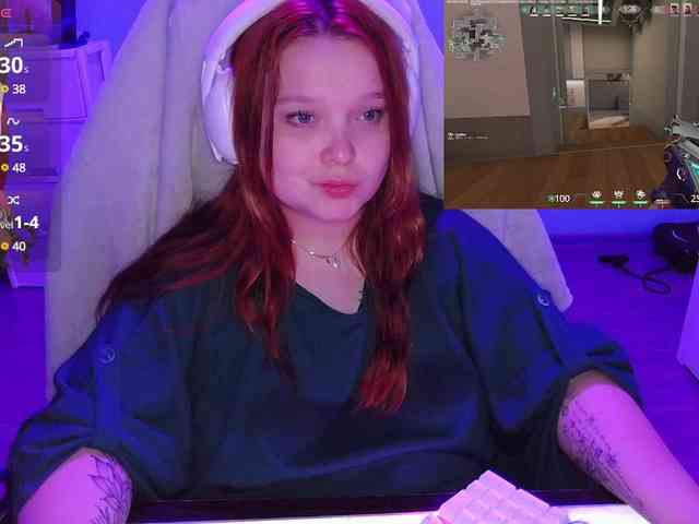 AlinaAdams webcam