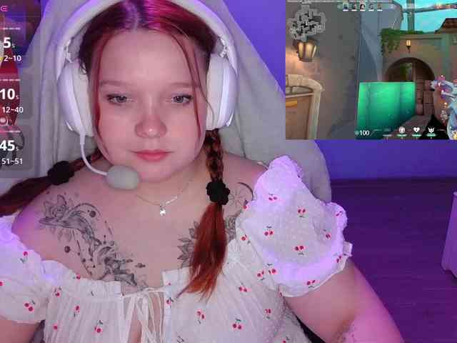 AlinaAdams webcam