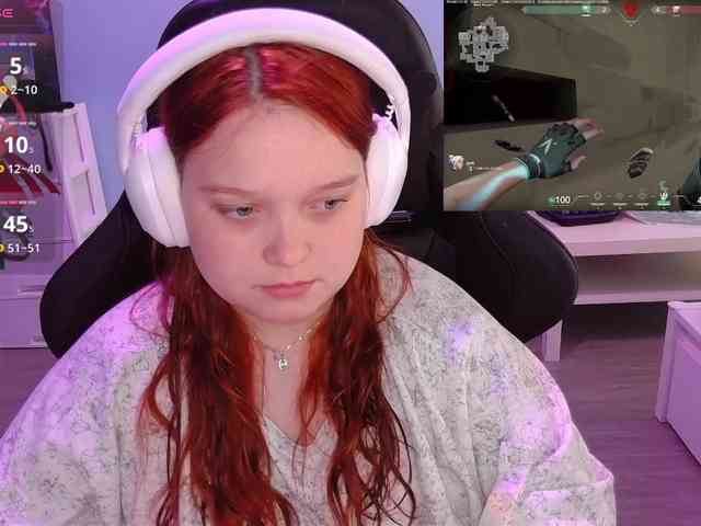 AlinaAdams webcam