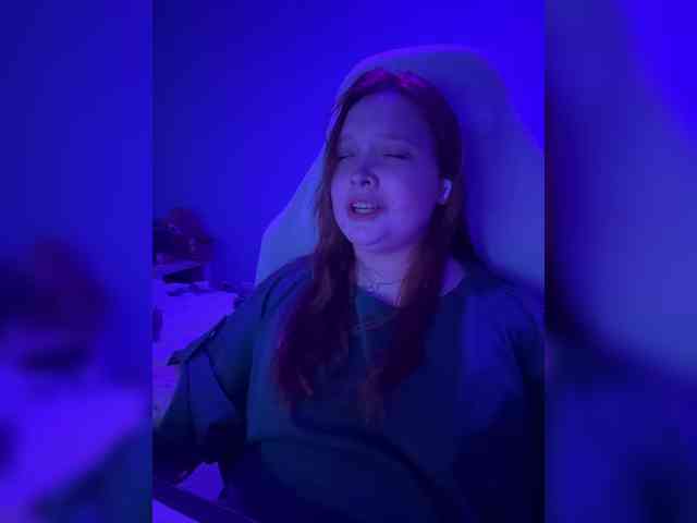 AlinaAdams Live Webcam on BongaCams