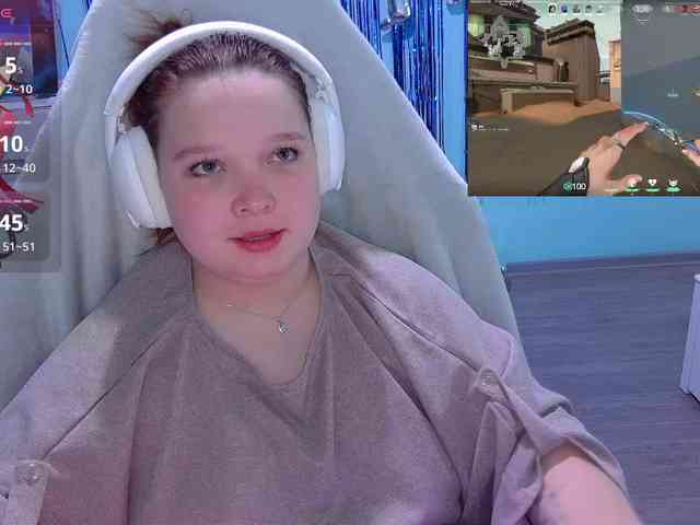 AlinaAdams webcam