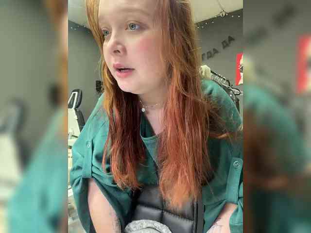 AlinaAdams webcam