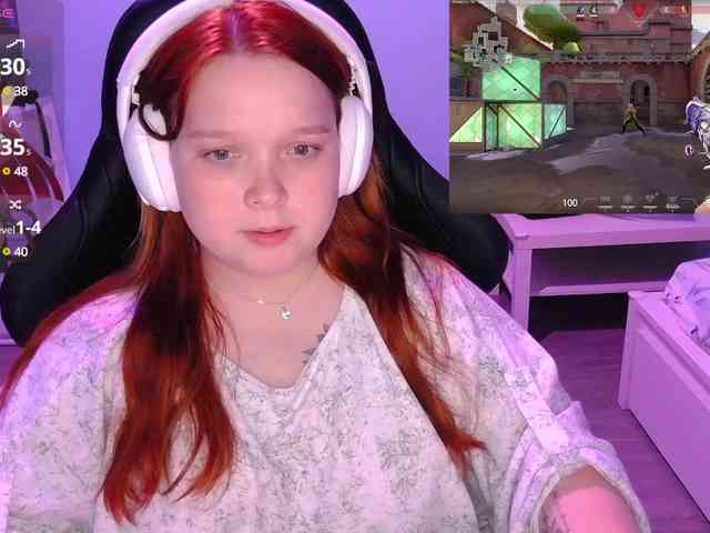 nude live chat room AlinaAdams