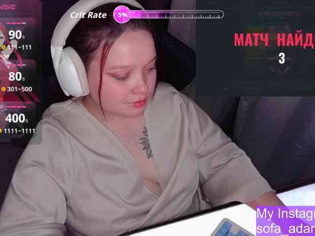 AlinaAdams AlinaAdams