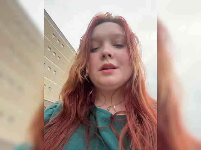 AlinaAdams webcam