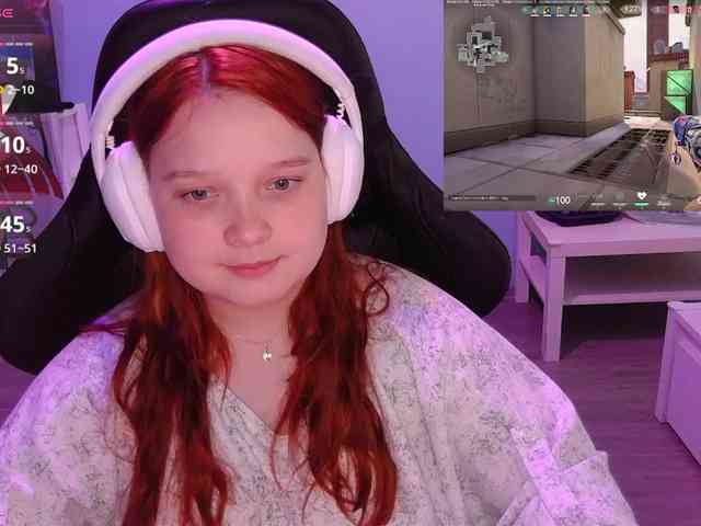 AlinaAdams webcam