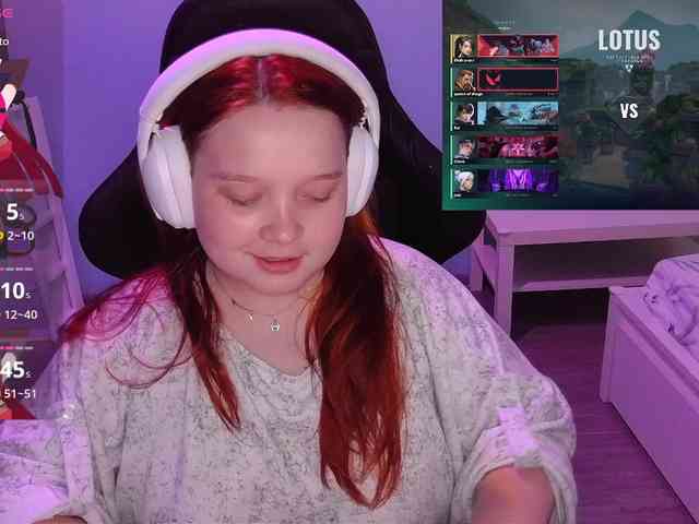 AlinaAdams webcam