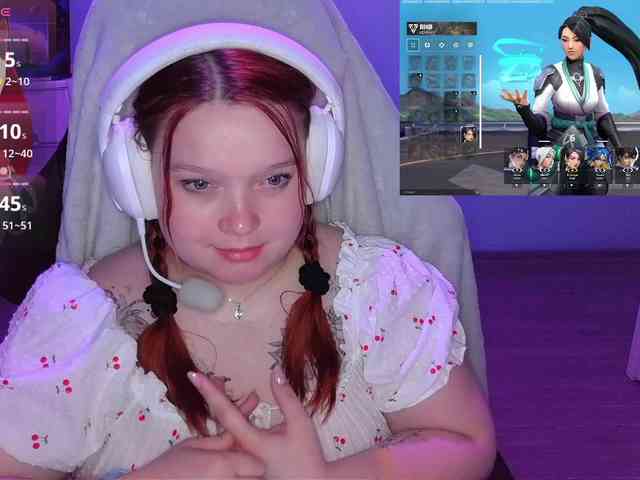 AlinaAdams webcam
