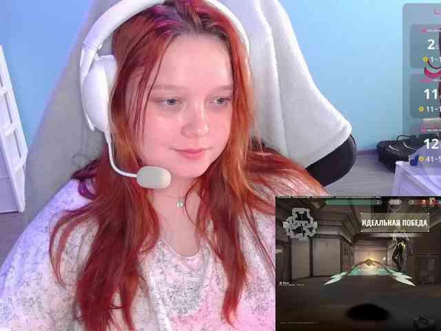 AlinaAdams webcam