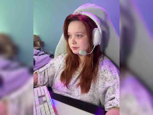 AlinaAdams webcam