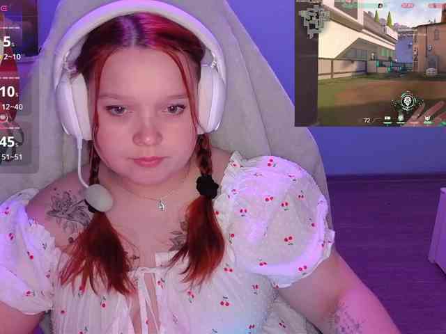 AlinaAdams webcam