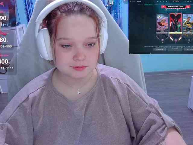 AlinaAdams webcam