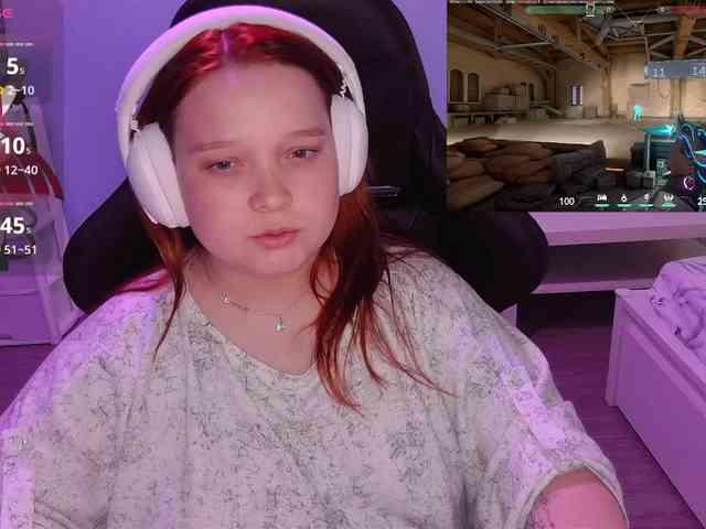 AlinaAdams webcam
