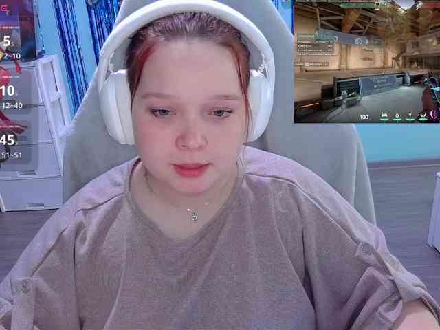 AlinaAdams webcam