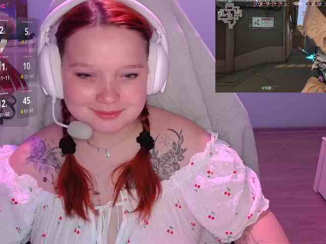 AlinaAdams webcam