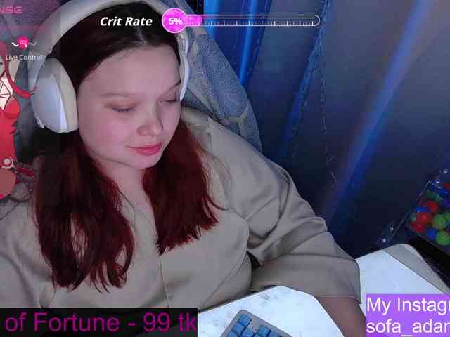 AlinaAdams AlinaAdams