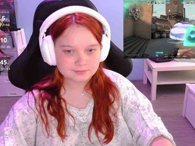 AlinaAdams webcam
