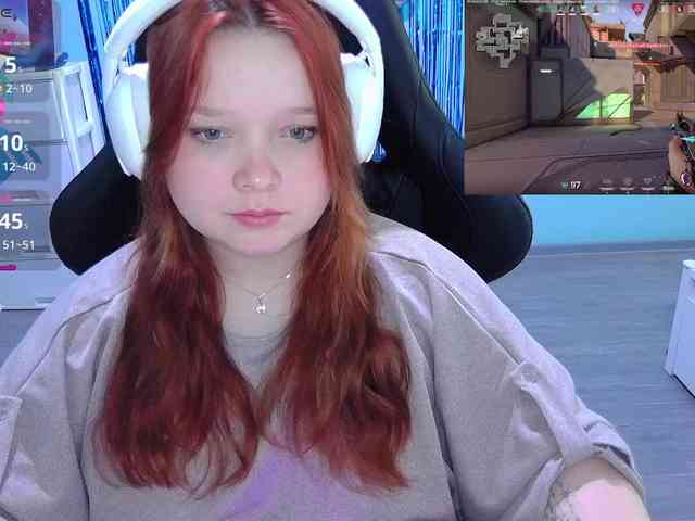 AlinaAdams webcam