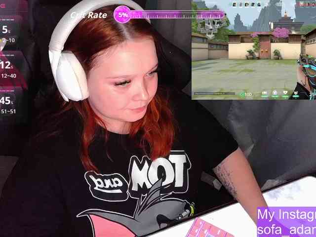 AlinaAdams webcam