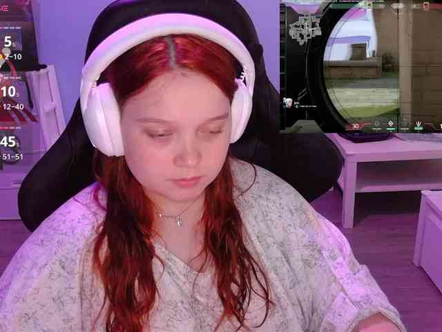 AlinaAdams webcam