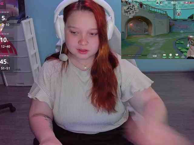 AlinaAdams webcam