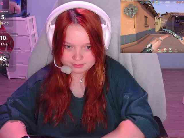 AlinaAdams webcam