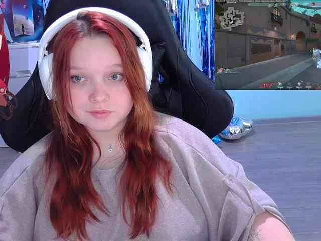 AlinaAdams webcam
