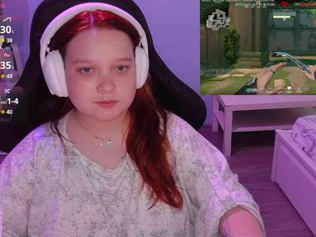 AlinaAdams webcam