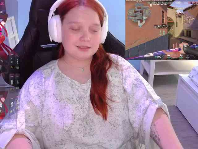 AlinaAdams webcam