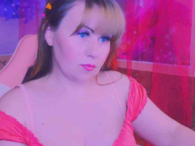 Mifika-1 Live Webcam on BongaCams