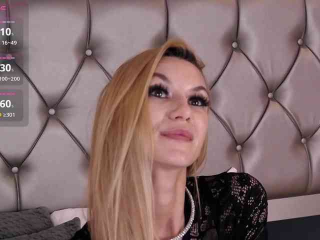 MayaHale webcam