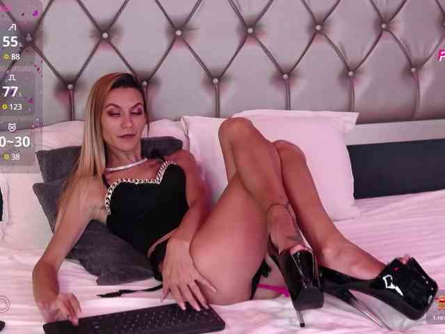 sex cam MayaHale
