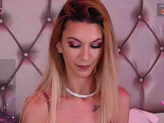 nude live sex cam MayaHale