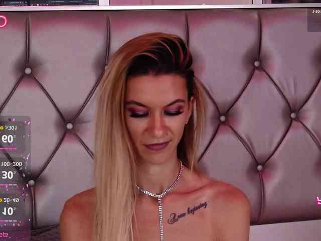 MayaHale webcam