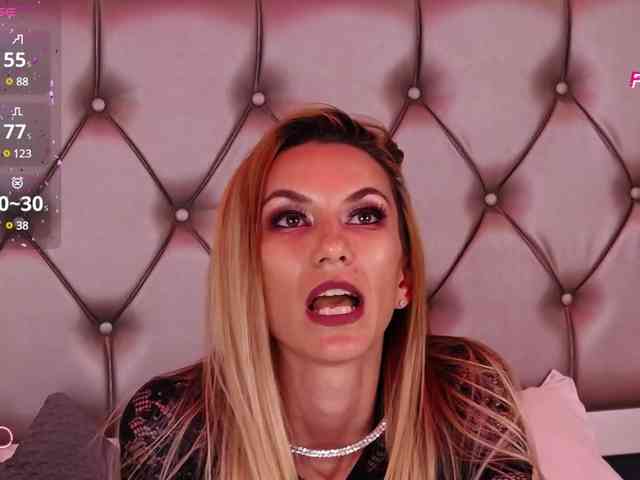 MayaHale webcam