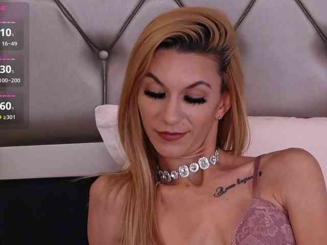 MayaHale webcam