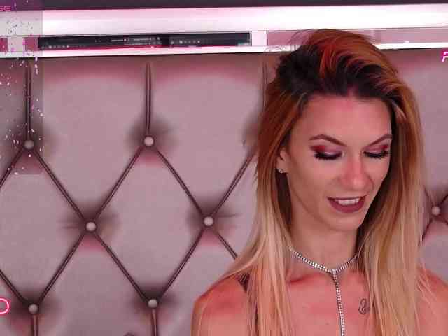 MayaHale webcam