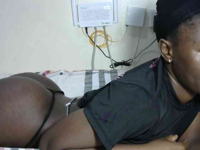 Hotzelda webcam