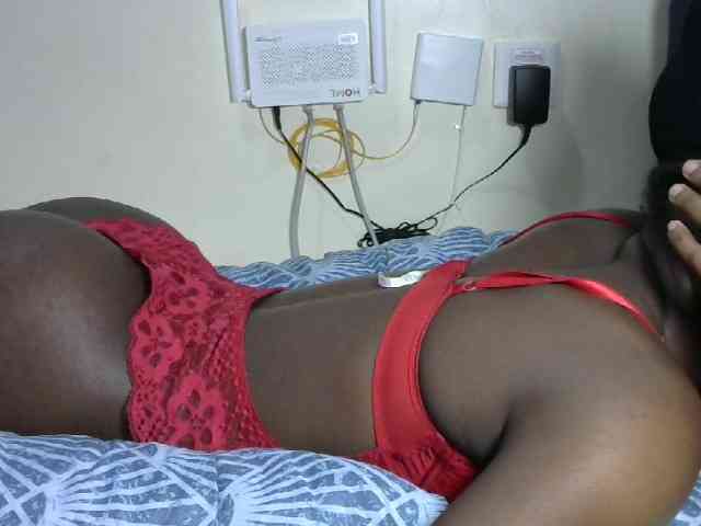 Hotzelda webcam