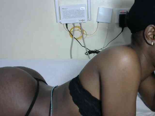Hotzelda webcam