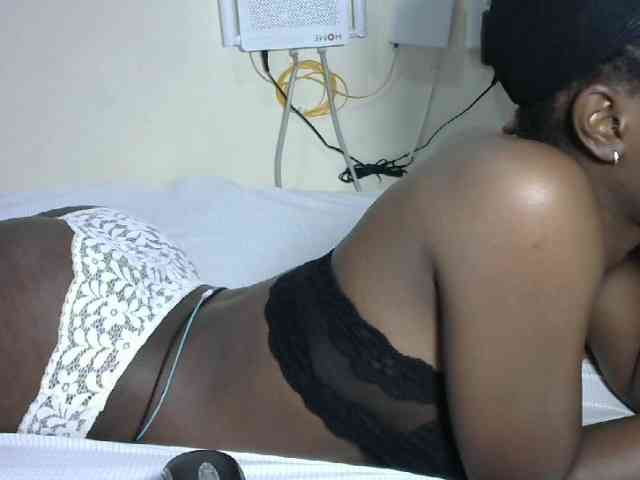 Hotzelda webcam