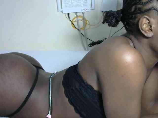 Hotzelda webcam