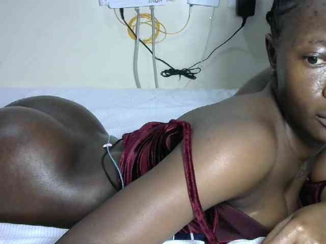 Hotzelda webcam