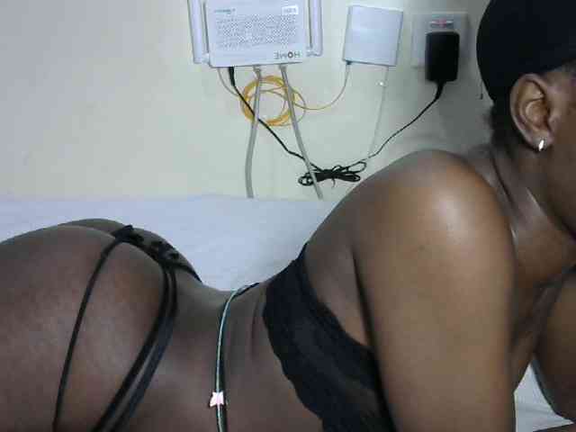 Hotzelda webcam