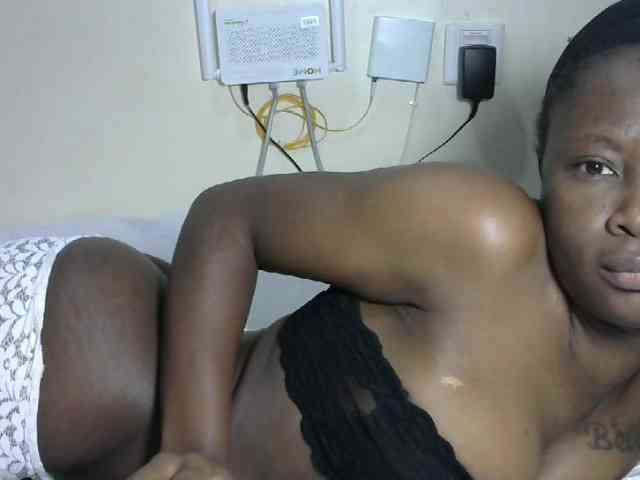 Hotzelda webcam