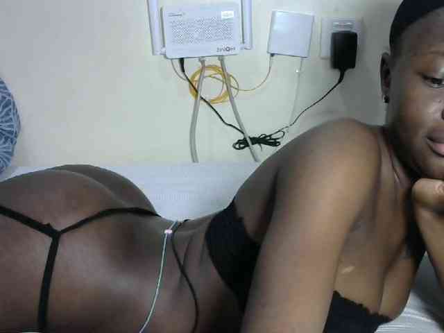 Hotzelda webcam
