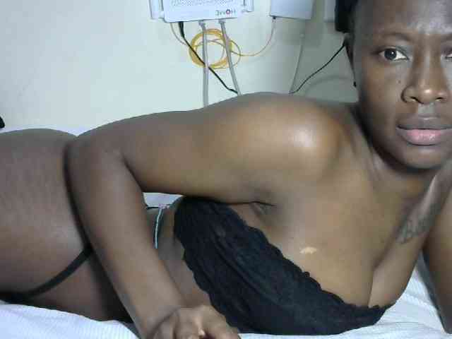 Hotzelda webcam