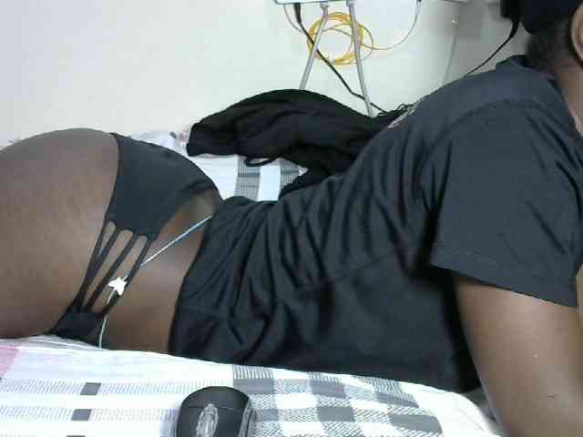 Hotzelda webcam