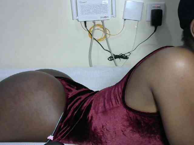 Hotzelda webcam