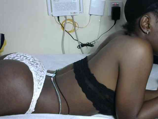 Hotzelda webcam